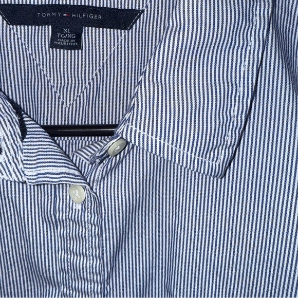 Tommy Hilfiger Blue pinstripe Casual Button Down Shirt Lightweight Cotton XL boy - Picture 3 of 7